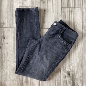 White House Black Market Slim Leg Jean Blanc 2S